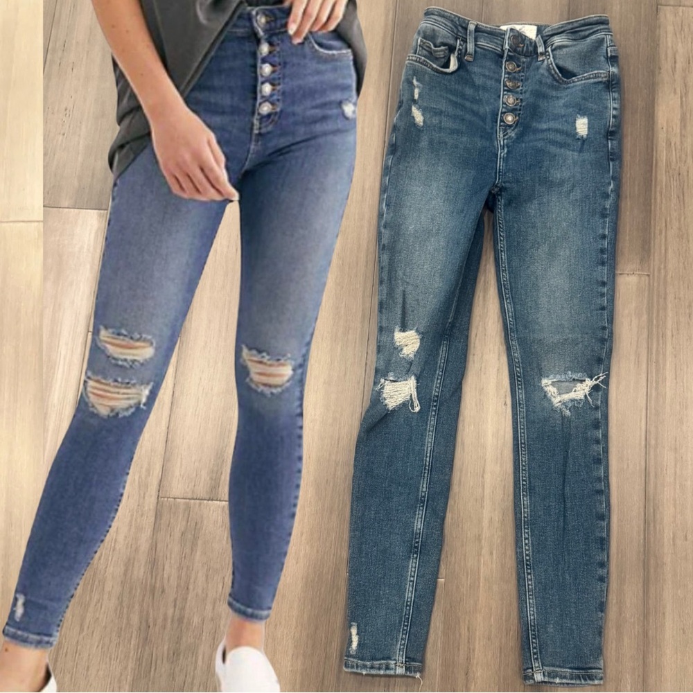 Free People  | We The Free Sabrina Skinny
Distressed Jeans Button Fly | Size 26